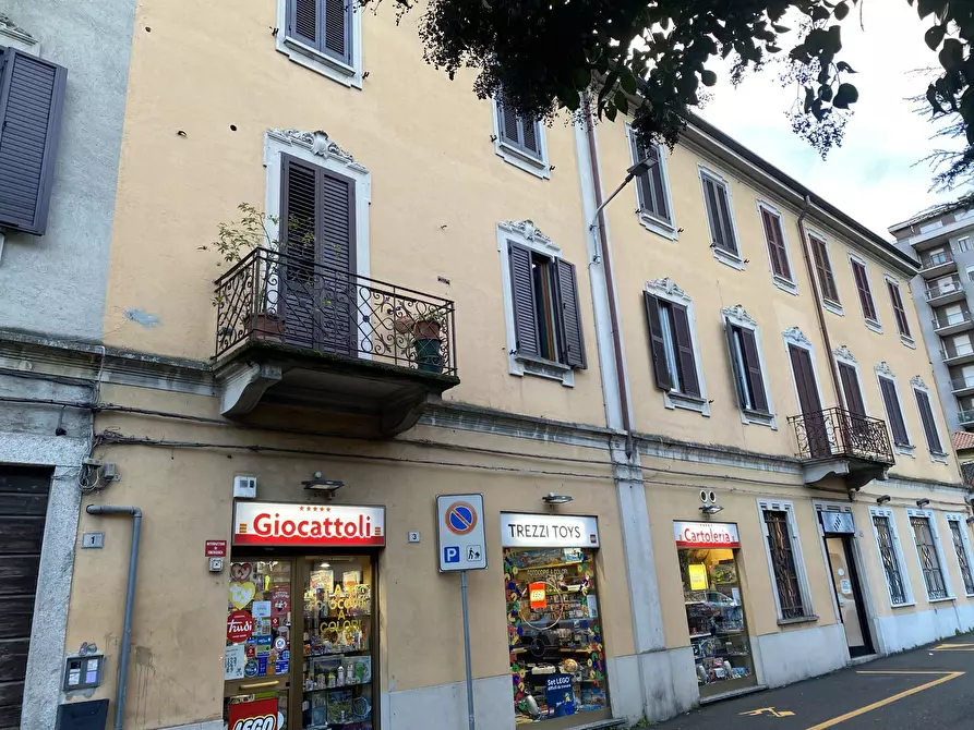 Immagine 40 di Bilocale in vendita  in Via Giuseppe Sirtori 1 a Carate Brianza