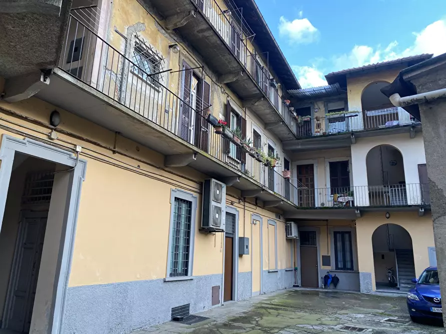 Immagine 46 di Bilocale in vendita  in Via Giuseppe Sirtori 1 a Carate Brianza