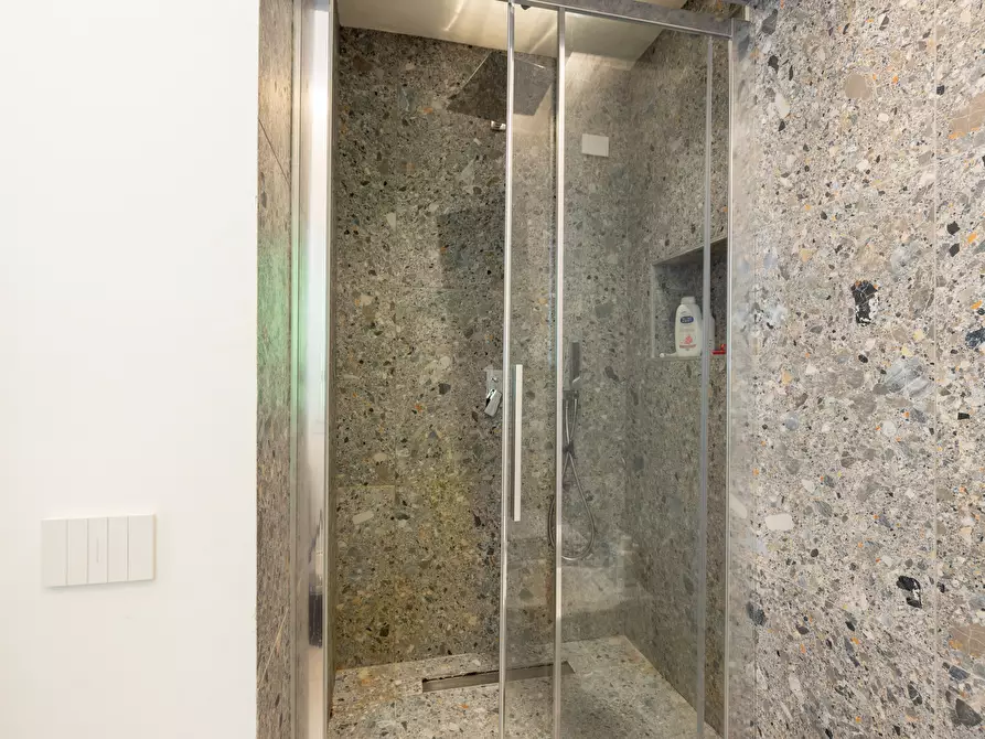 Immagine 25 di Villa in vendita  in Via Bruno Buozzi 16 a Sovico