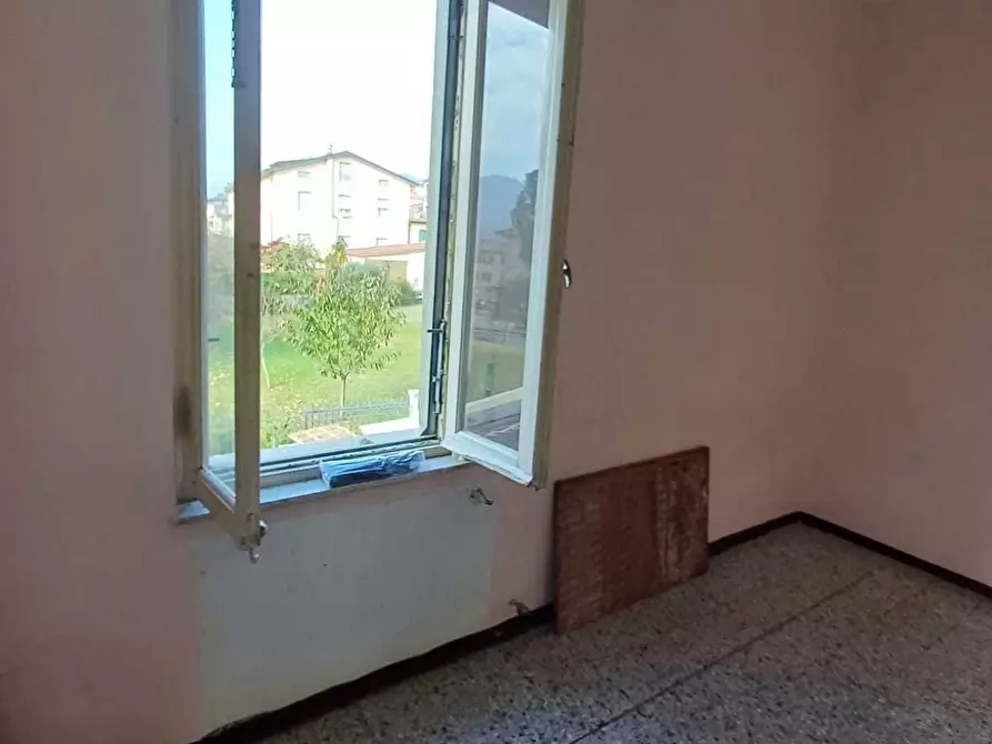 Immagine 26 di Trilocale in vendita  a Varano De' Melegari