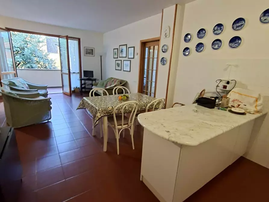 Immagine 13 di Quadrilocale in vendita  a Massa