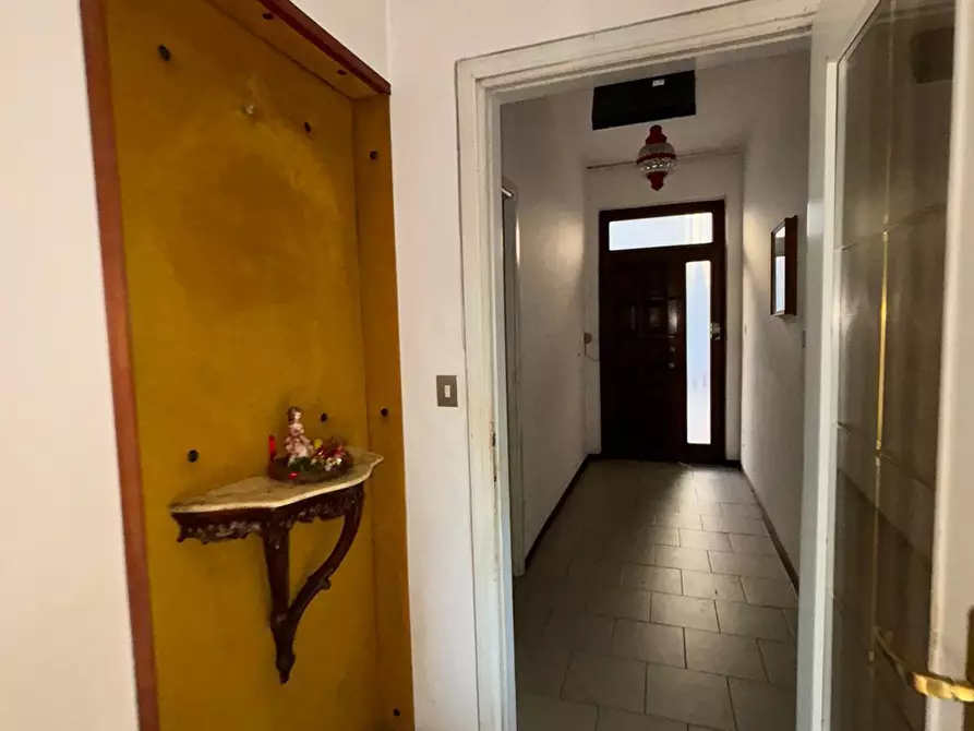 Immagine 20 di Casa trifamiliare in vendita  a Varano De' Melegari