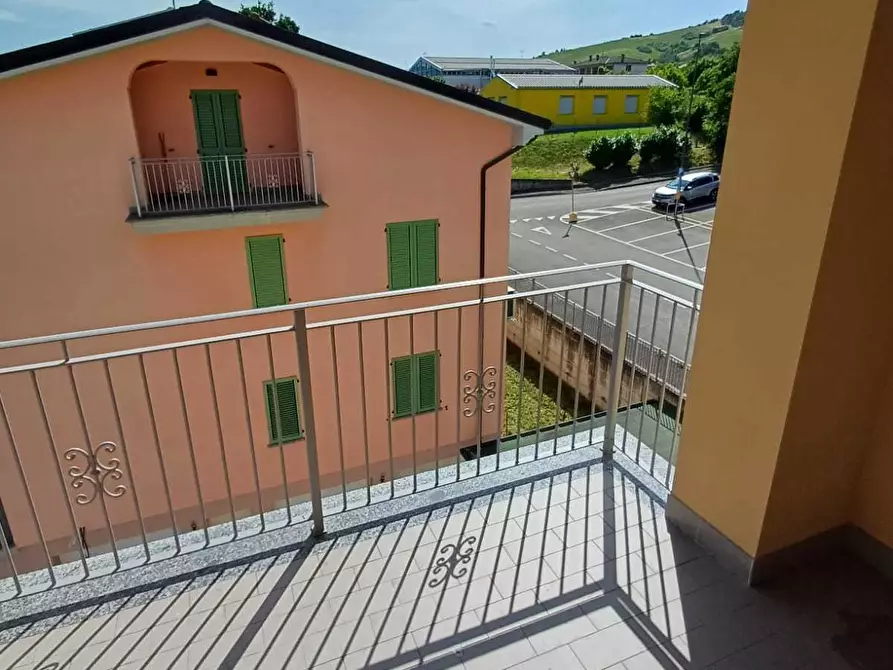 Immagine 38 di Trilocale in vendita  a Medesano