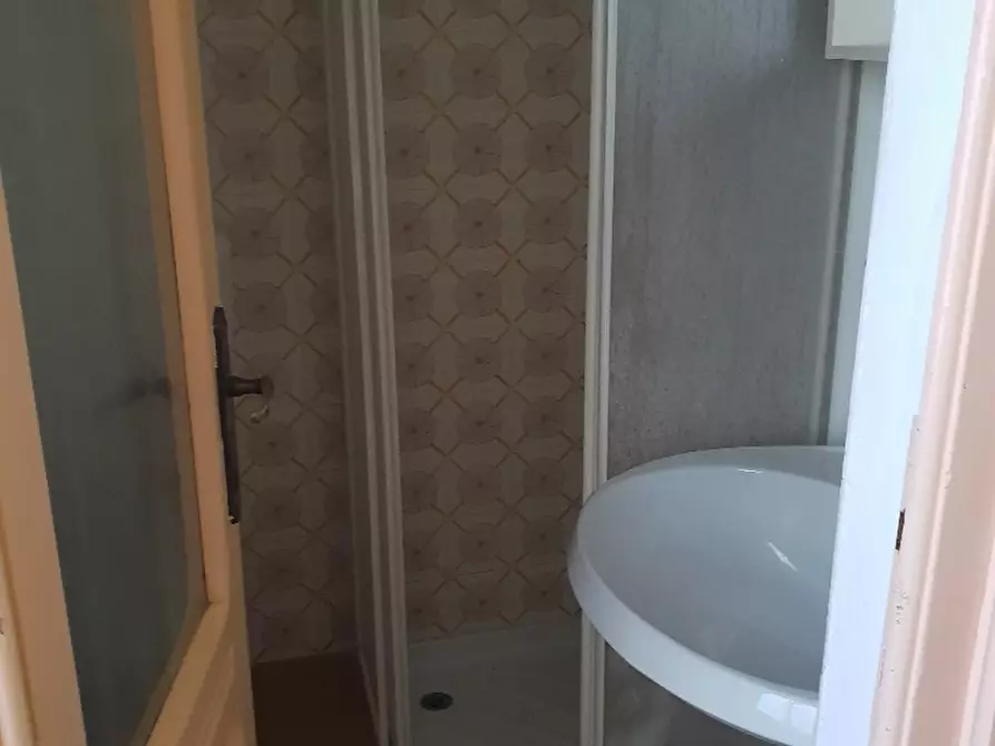 Immagine 6 di Monolocale in affitto  a Varano De' Melegari