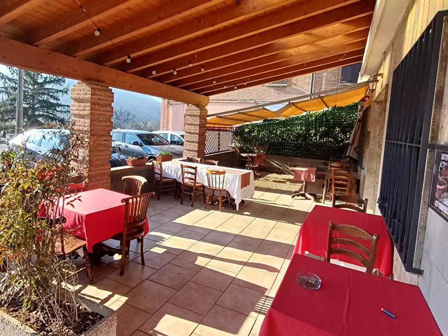 Immagine 3 di Bar / Ristorante in affitto  a Fornovo Di Taro