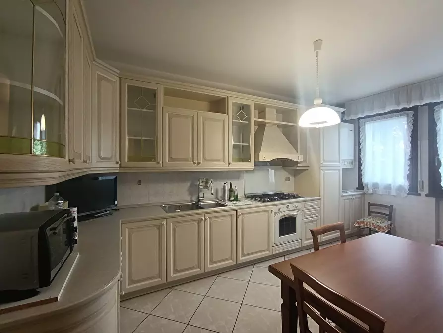 Immagine 11 di Quadrilocale in vendita  a Fornovo Di Taro