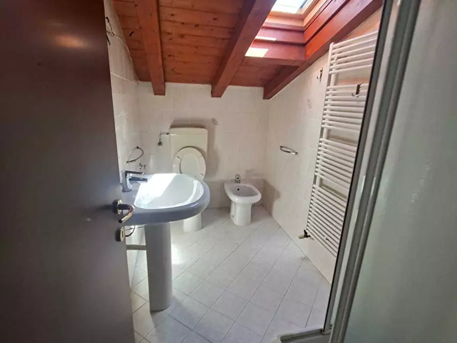 Immagine 8 di Monolocale in vendita  a Medesano