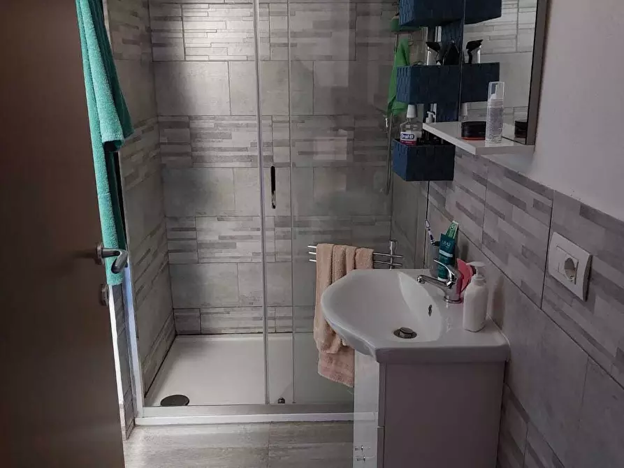 Immagine 6 di Bilocale in affitto  a Medesano