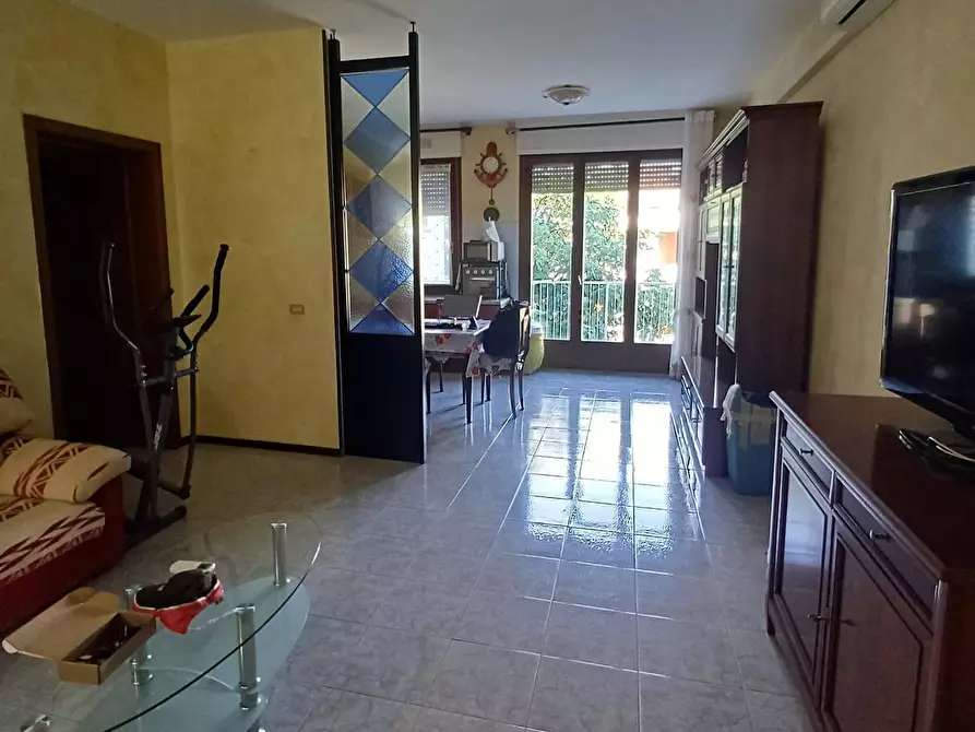 Immagine 11 di Trilocale in vendita  a Medesano