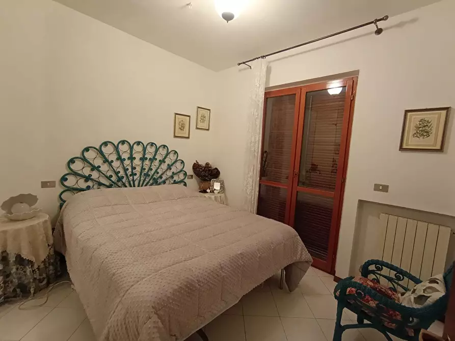 Immagine 15 di Trilocale in affitto  a Massa