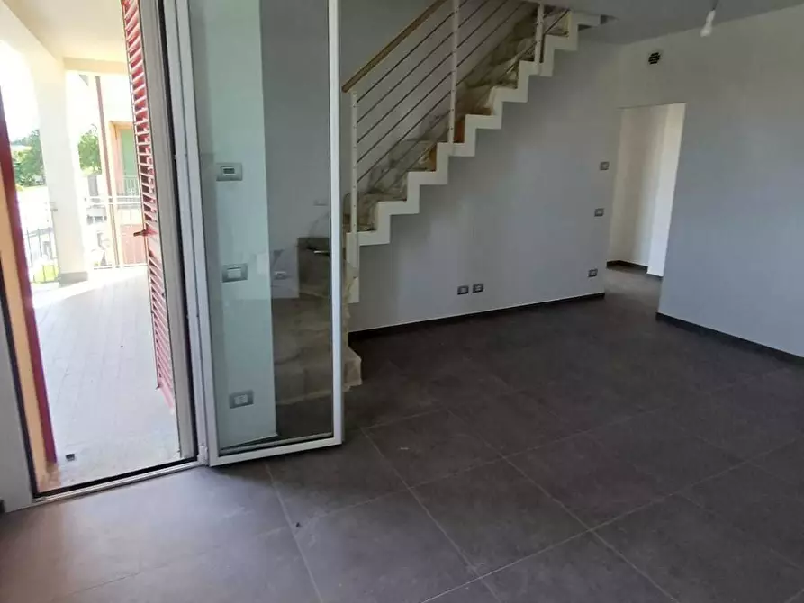 Immagine 8 di Trilocale in vendita  a Medesano