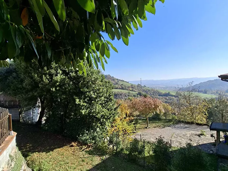 Immagine 2 di Porzione di casa in vendita  a Fornovo Di Taro