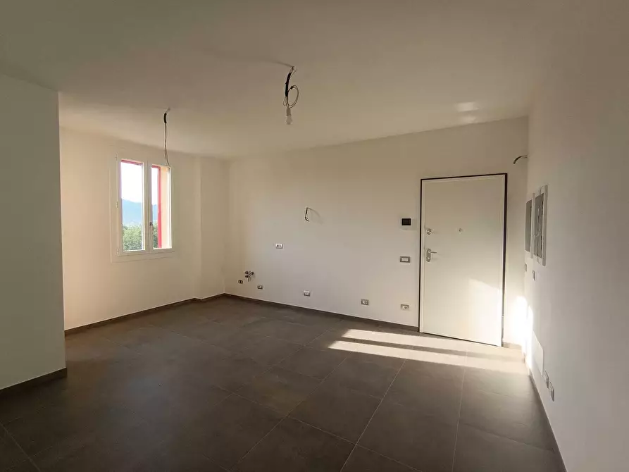 Immagine 5 di Bilocale in affitto  a Medesano