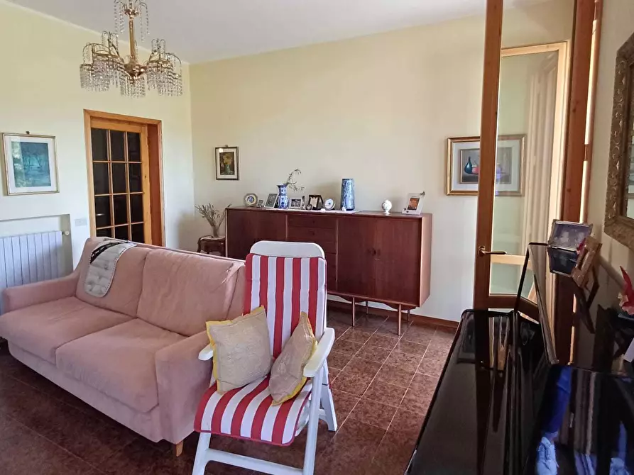 Immagine 52 di Casa bifamiliare in vendita  a Varano De' Melegari