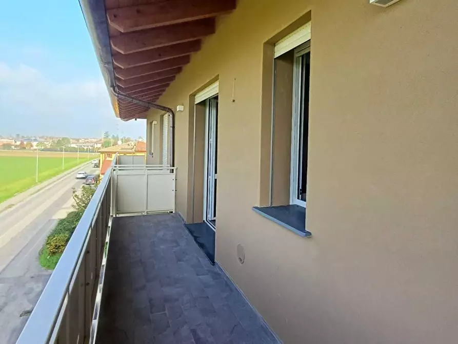 Immagine 37 di Bilocale in vendita  a Montechiarugolo