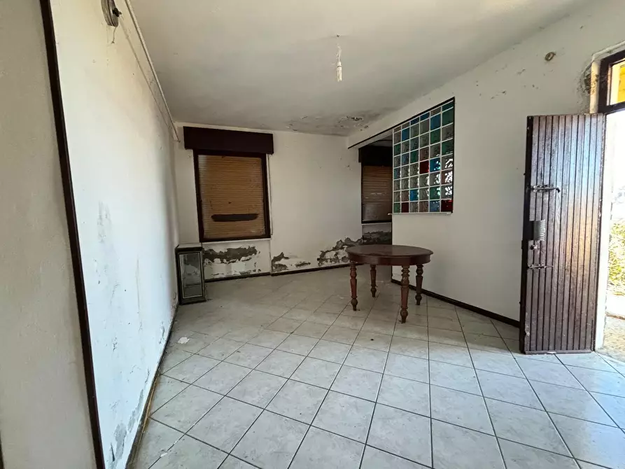 Immagine 7 di Villa in vendita  a Pellegrino Parmense