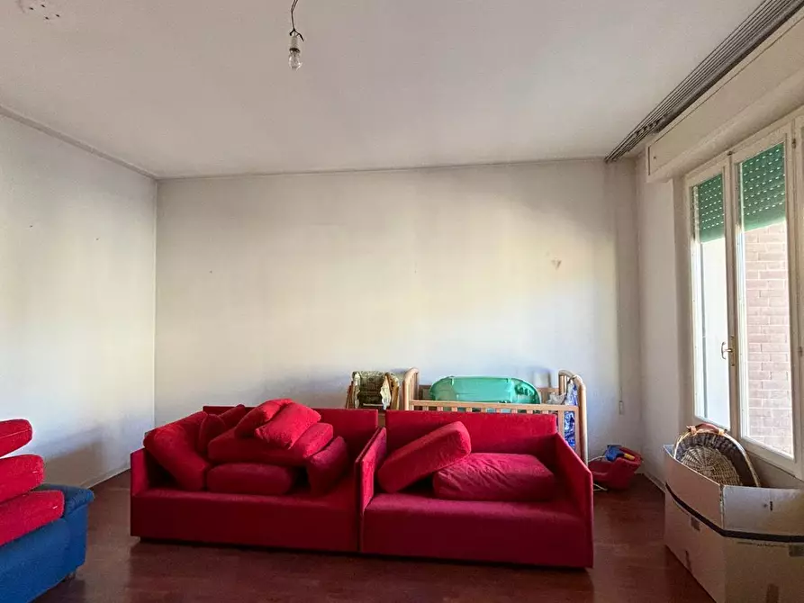 Immagine 50 di Casa trifamiliare in vendita  a Varano De' Melegari