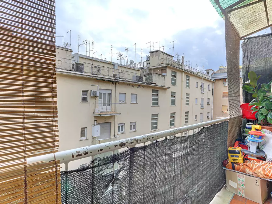 Immagine 15 di Bilocale in vendita  in VIA TUSCOLANA 1000 a Roma