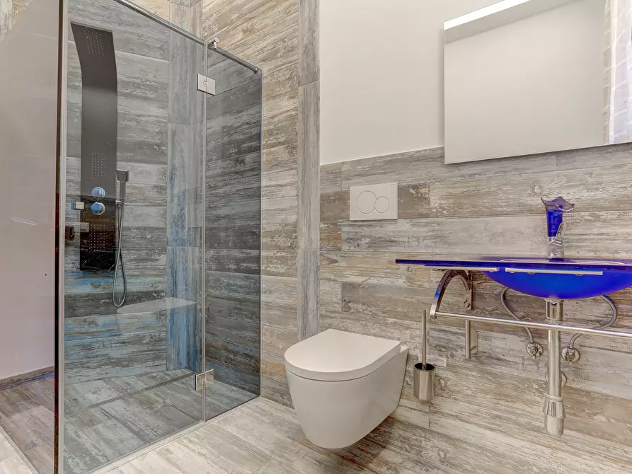 Immagine 19 di Trilocale in vendita  in VIA DI SAN GIOVANNI IN LATERANO 190 a Roma