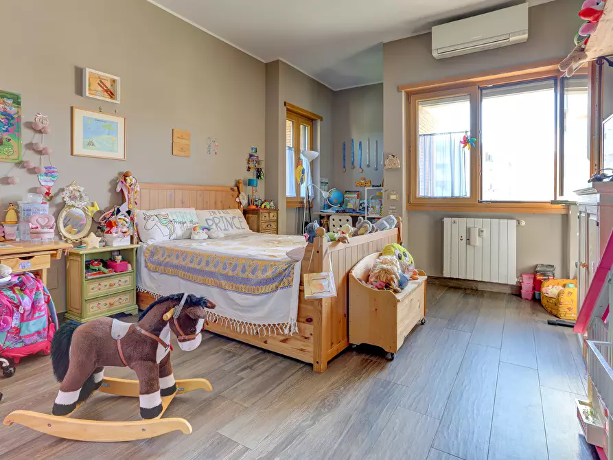 Immagine 16 di Attico in vendita  in Via Davide Campari 18 a Roma