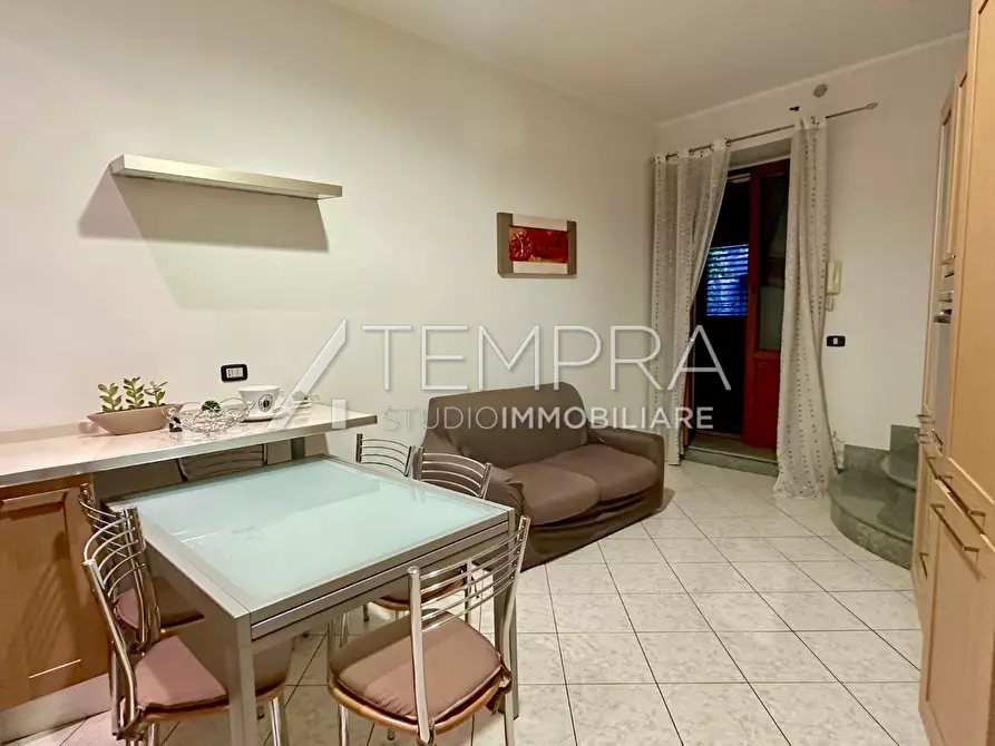 Immagine 7 di Casa indipendente in vendita  a Adrano