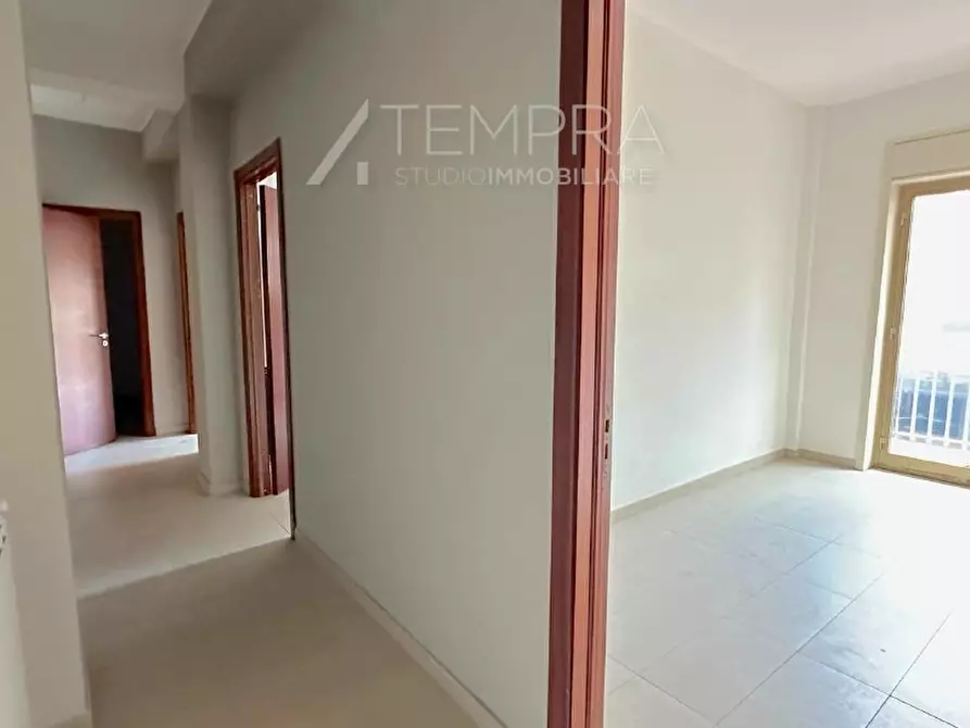 Immagine 10 di Appartamento in vendita  in Via Ninfa Talia a Adrano