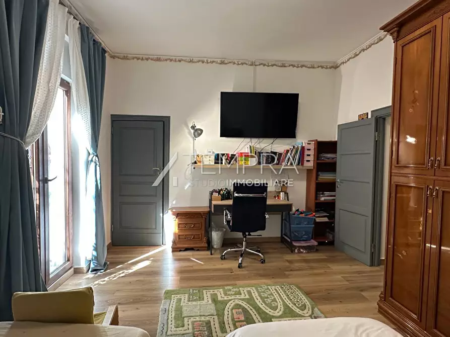 Immagine 13 di Casa indipendente in vendita  a Adrano