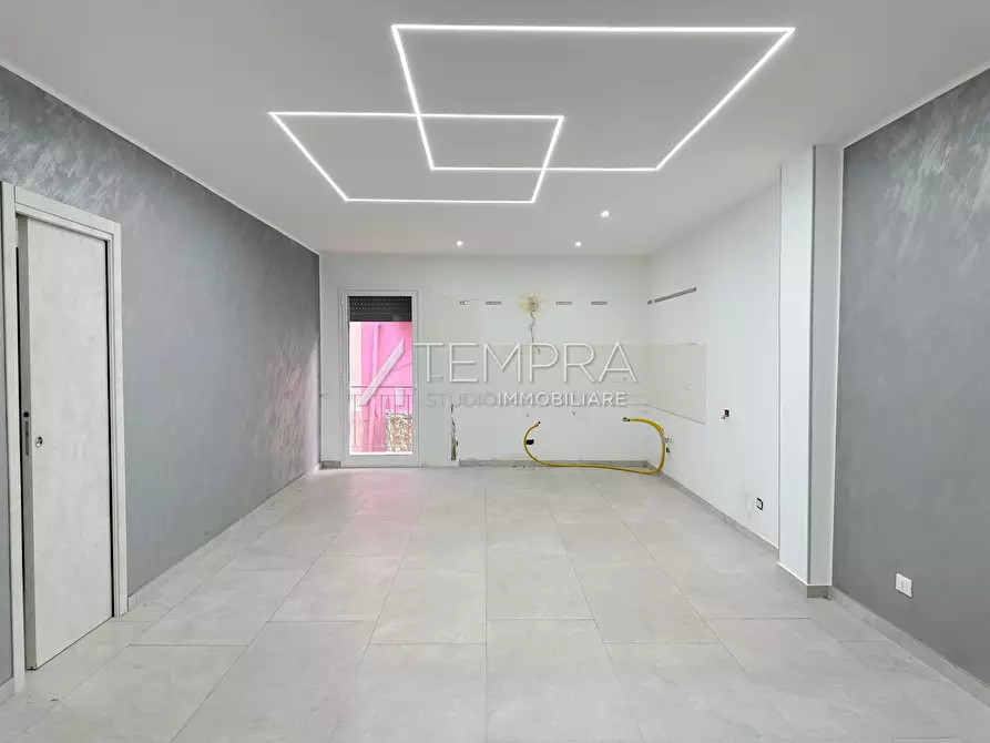 Immagine 3 di Casa indipendente in vendita  a Adrano