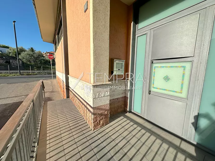 Immagine 29 di Appartamento in vendita  in Via Frans Kafka 1 a Adrano