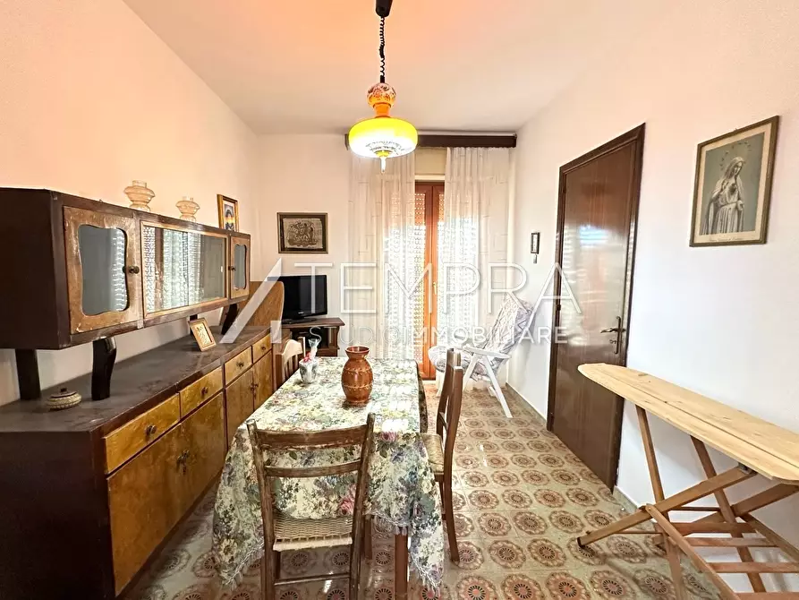 Immagine 7 di Appartamento in vendita  a Adrano