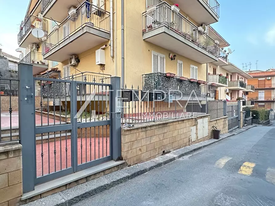 Immagine 31 di Appartamento in vendita  a Aci Castello