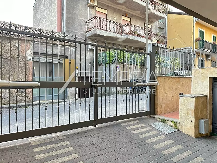 Immagine 40 di Appartamento in vendita  a Aci Castello