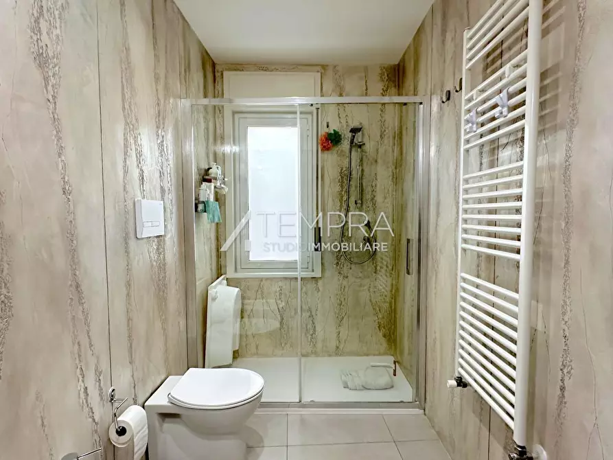 Immagine 15 di Appartamento in vendita  in VIA PASCAL a Adrano