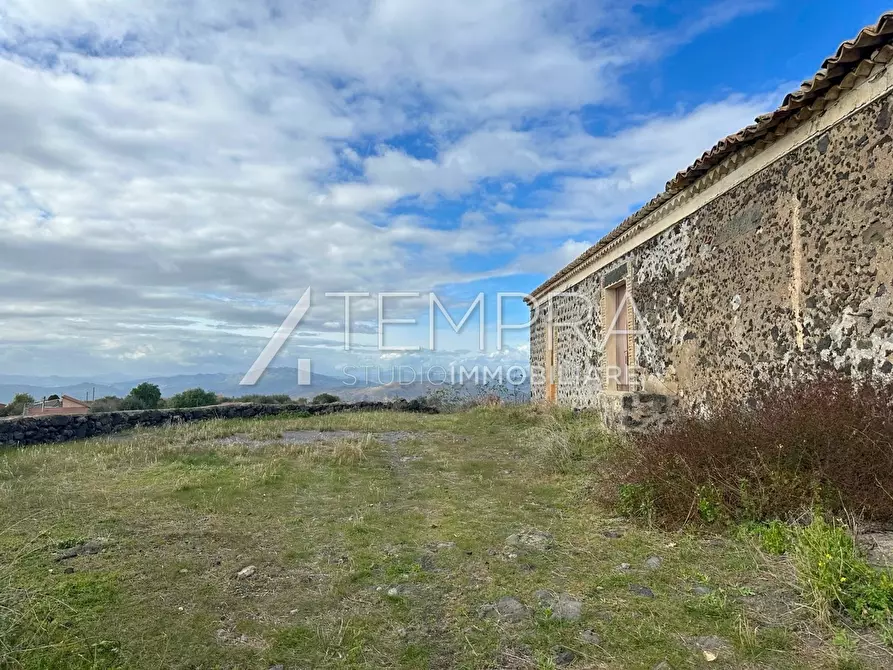 Immagine 4 di Rustico / casale in vendita  a Adrano