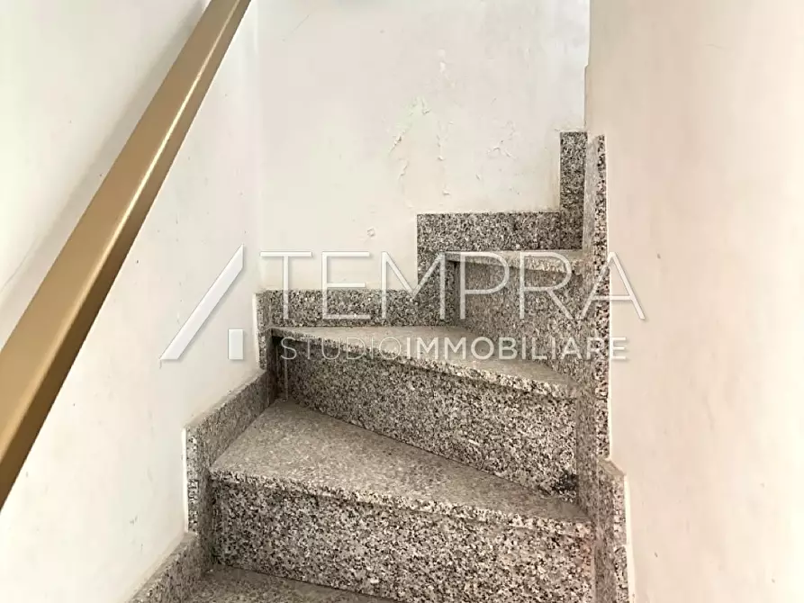 Immagine 18 di Casa indipendente in vendita  a Adrano