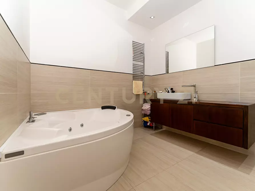 Immagine 62 di Villa in vendita  in Via Antonello da Messina 57 a Aci Castello