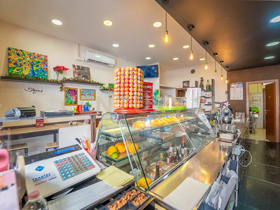 Immagine 3 di Bar / Ristorante in vendita  in Via Pellegrino Matteucci 86 a Roma