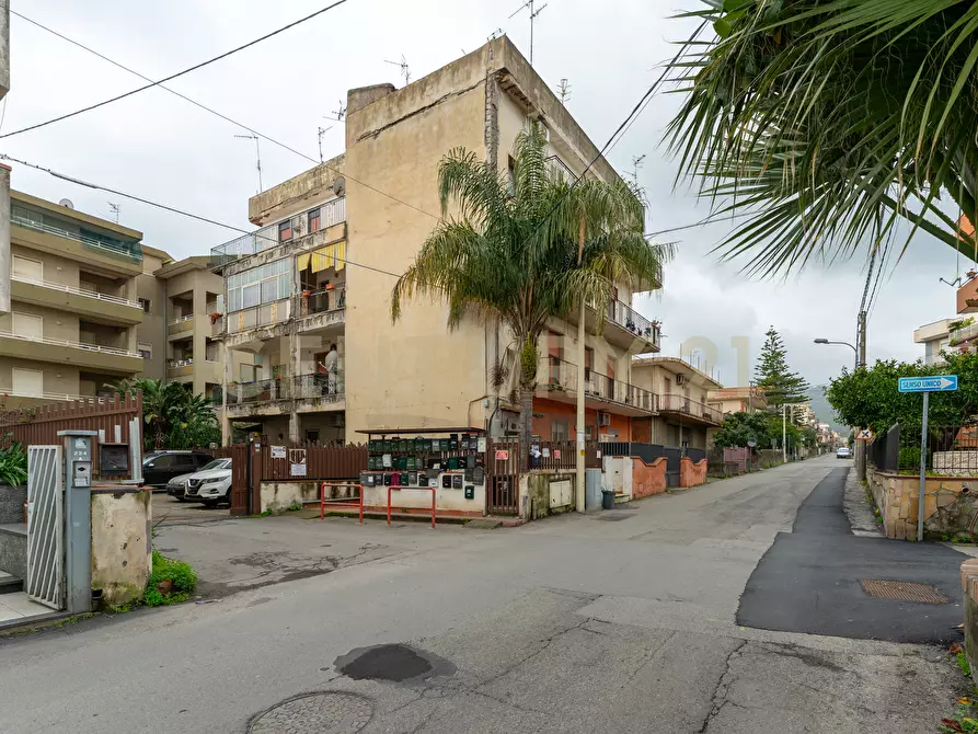 Immagine 33 di Quadrilocale in vendita  in Via Garibaldi 224 a Calatabiano