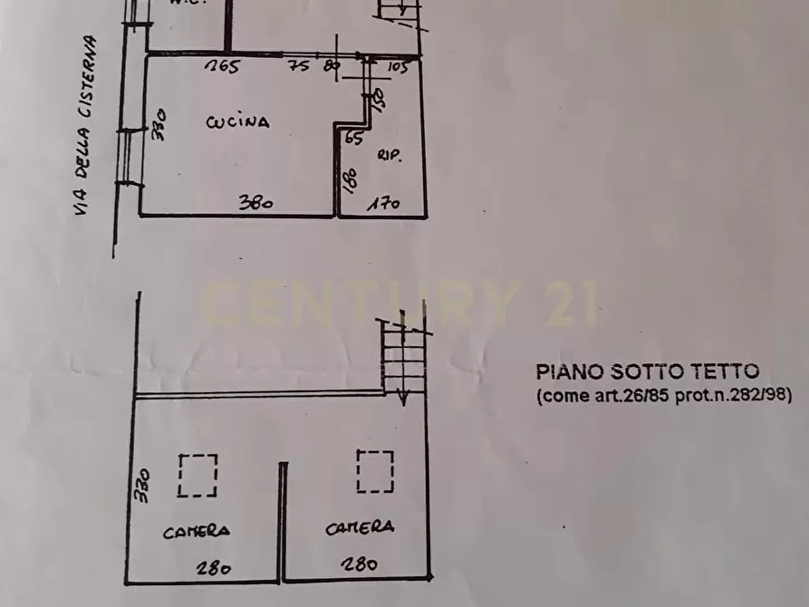 Immagine 8 di Trilocale in vendita  in Via delle Mura 9 a Isola Del Giglio