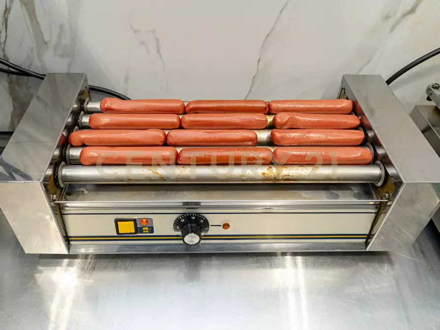 Immagine 27 di Attività commerciale in vendita  in Corso Indipendenza 131 a Catania