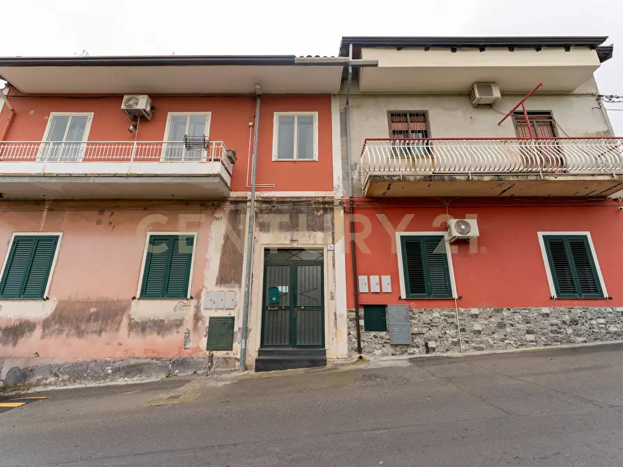 Immagine 4 di Pentalocale in vendita  in Via Crocifisso 26 a Aci Castello