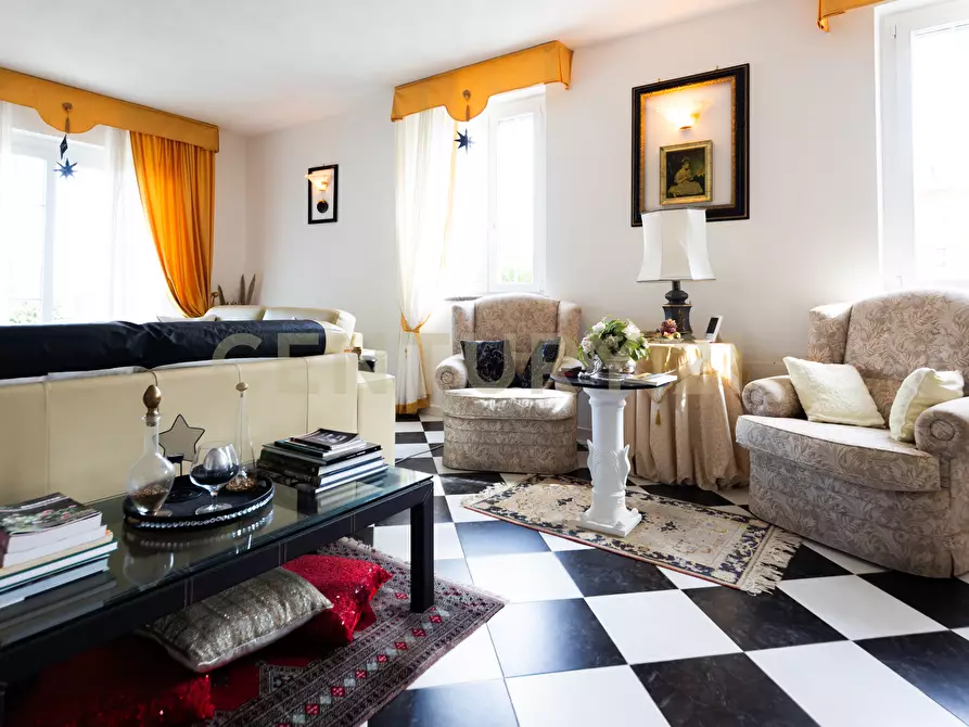 Immagine 2 di Villa in vendita  in Via Giacomo Puccini a Tempio Pausania