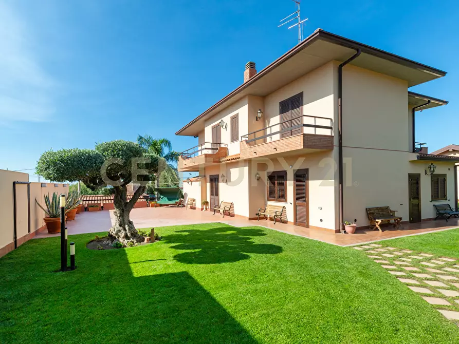 Immagine 55 di Villa in vendita  in Via Salemi 19 a Mascalucia