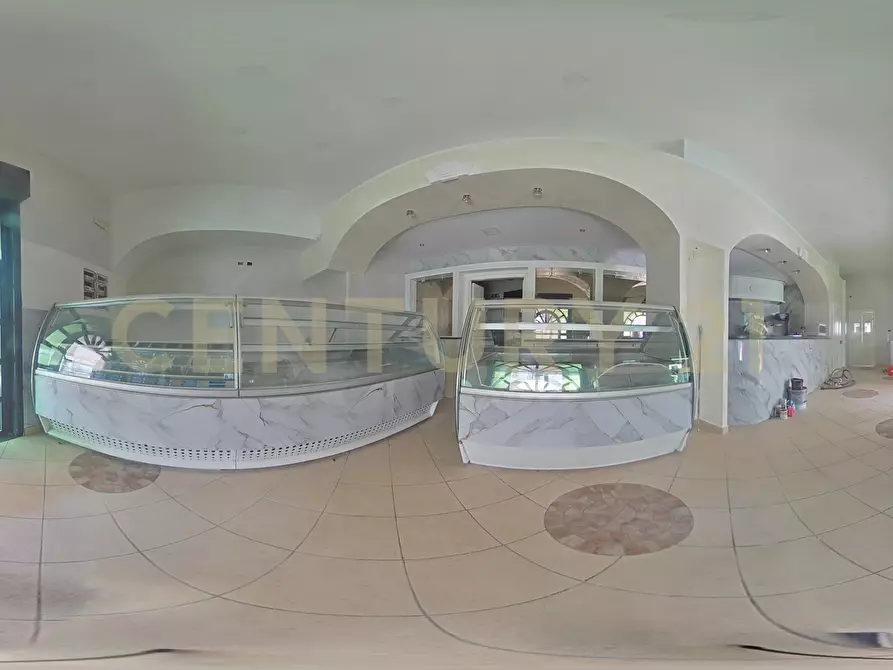 Immagine 39 di Bar / Ristorante in vendita  in Viale Papa Giovanni XXIII 46 a Camporotondo Etneo