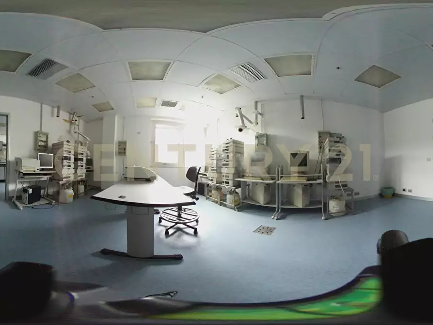 Immagine 78 di Attività artigianale in vendita  in Strada III Mimosa 14 a Catania