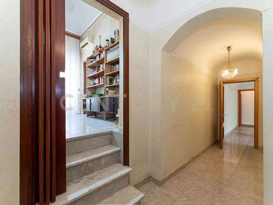 Immagine 9 di Pentalocale in vendita  in Via Giuseppe Garibaldi 179 a Catania