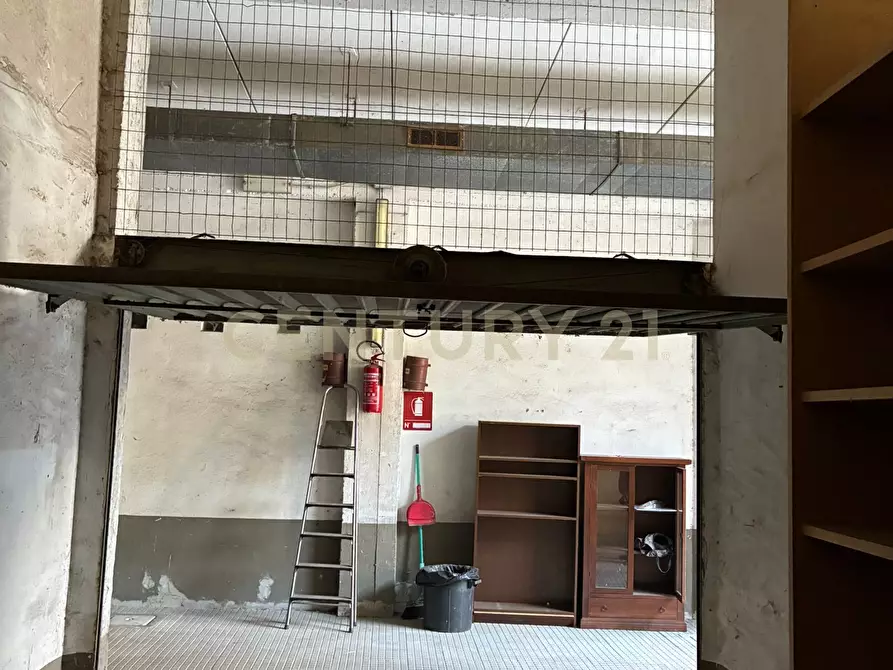 Immagine 25 di Garage in vendita  in Via Chiusi 80 a Roma