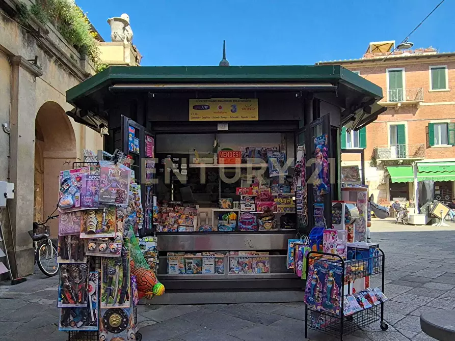 Immagine 1 di Edicola in vendita  in Piazza Eroe dei Due Mondi a Orbetello