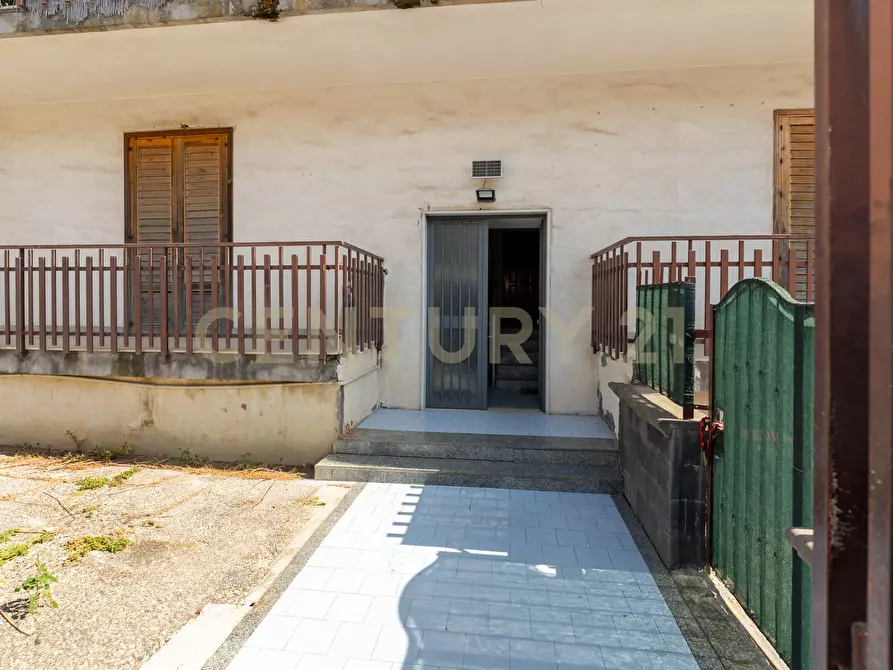 Immagine 38 di Pentalocale in vendita  in Via Antonio de Curtis 27 a Misterbianco