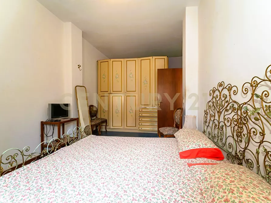 Immagine 6 di Appartamento in vendita  in Via Porticato 2 a Giardini-Naxos